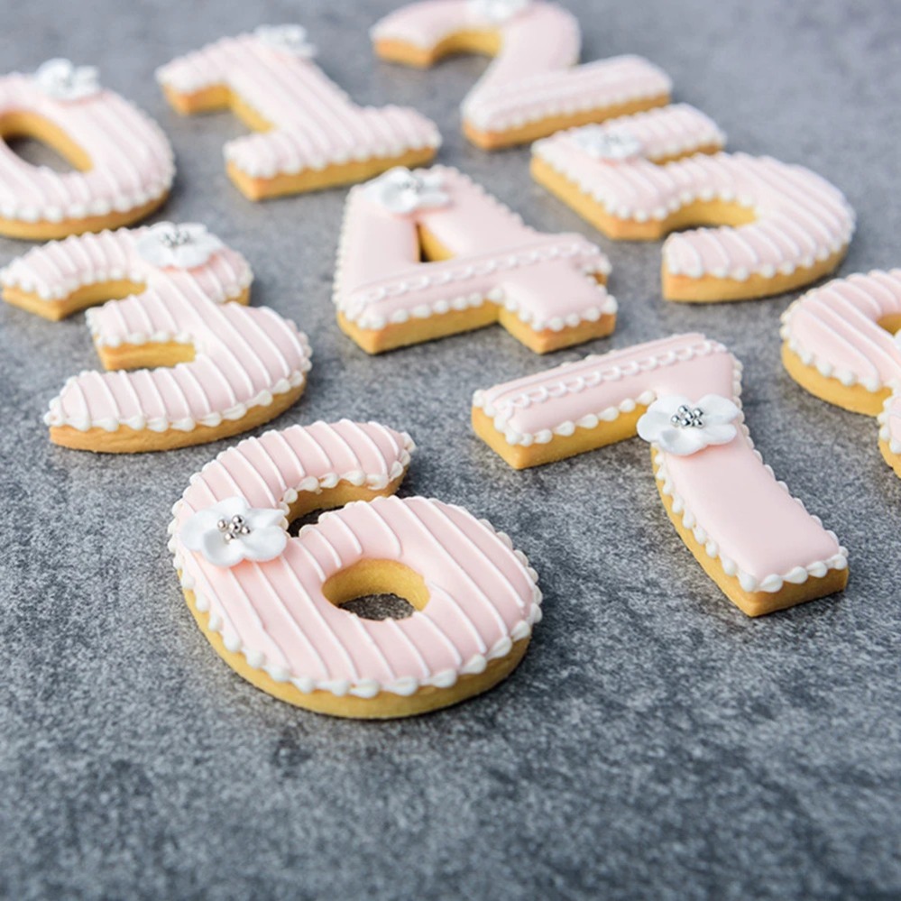 Large Numbers Cookie Cutters B - огляд і ціна Kitchen Baking Items